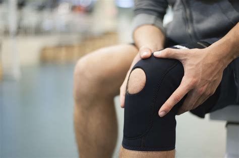 The side effects of cortisone shots occur right away or within 48 hours of receiving the shot. . Should i wear a knee brace after cortisone injection